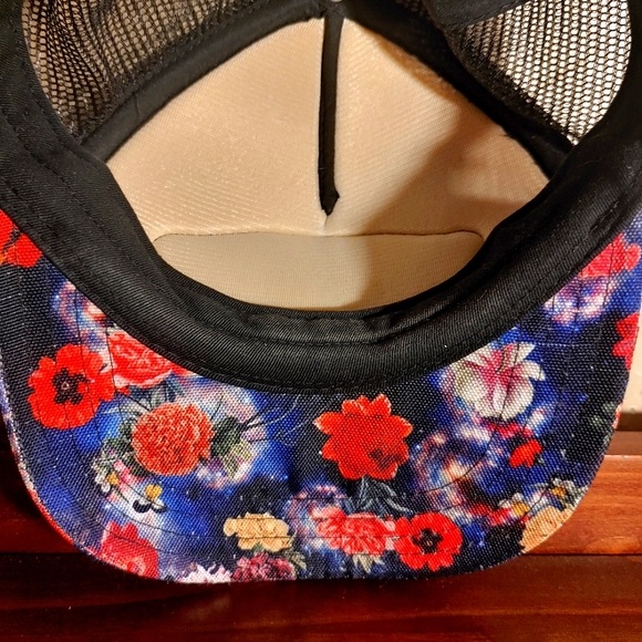 VANS "Galaxy Floral" Black Mesh Flowers Logo Patch Snapback Trucker Baseball Hat - Picture 15 of 15